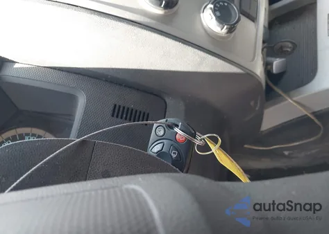 2012 Ford Escape Xlt z USA, uszkodzony, nr VIN 1FMCU9D75CKB27649